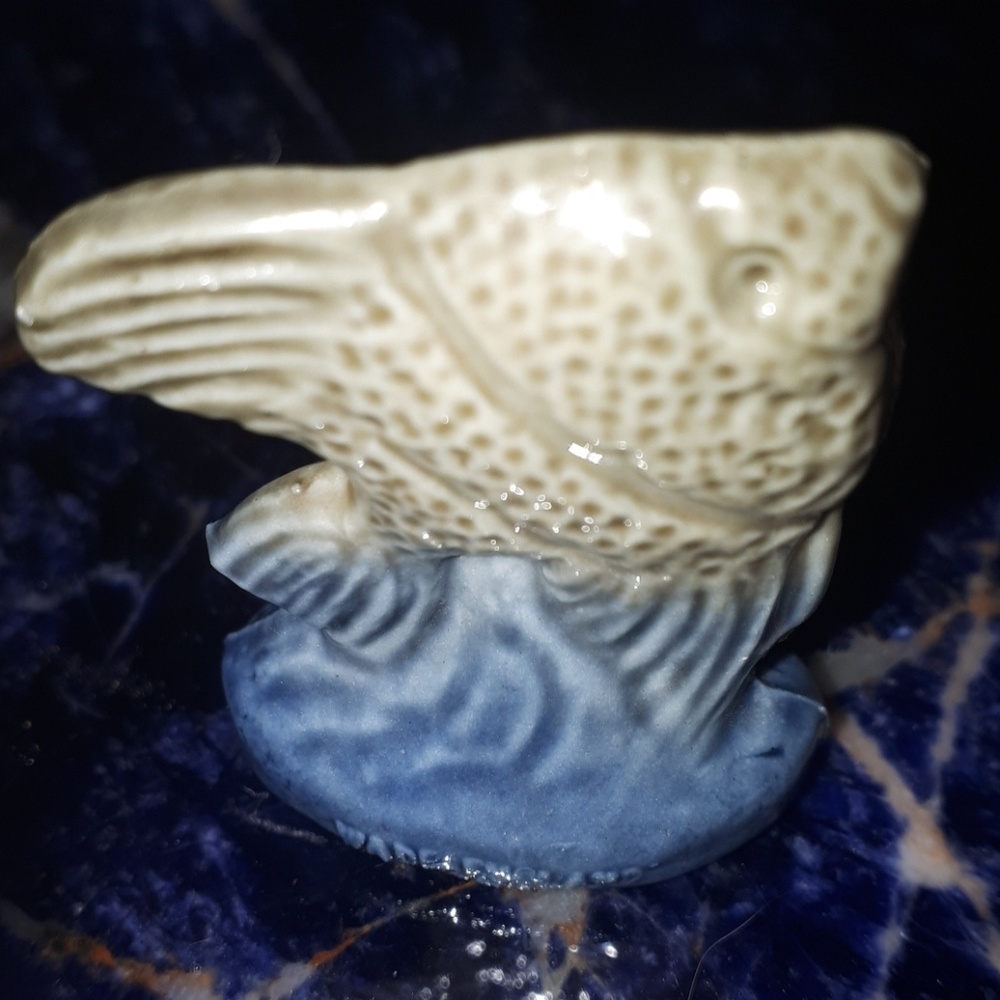 SALE!! Red rose tea Wade England collectable angel  fish. 3